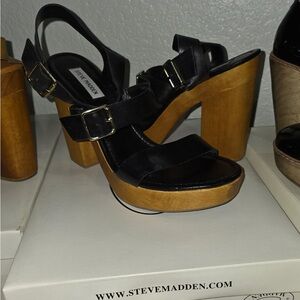 Steve Madden Black and Tan Platform Sandals